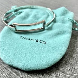 🤍Tiffany & Co. Open Rectangle Bangle